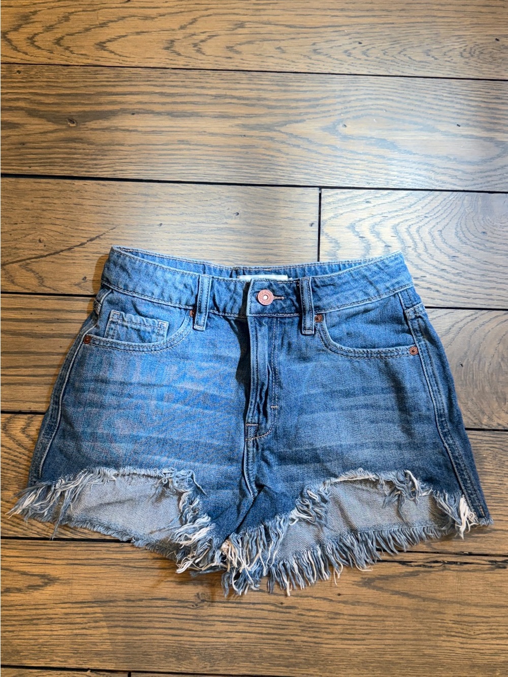 High-Rise Frayed Hem Denim Shorts - Blue